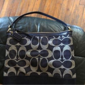 Coach hand bag, excellent condition!
